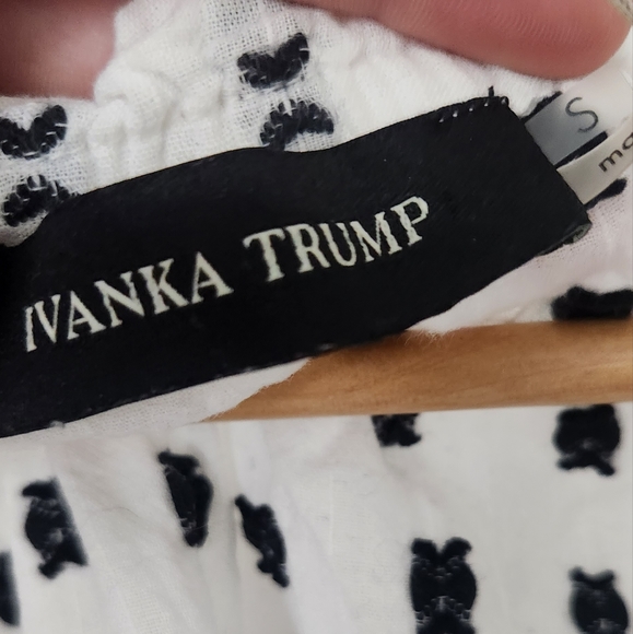 Light Airy Women's Top by Ivanka Trump - Picture 3 of 3